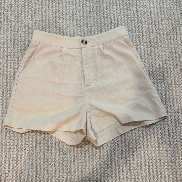 Fashion Nova Pants - Stretch Khaki shorts high waisted